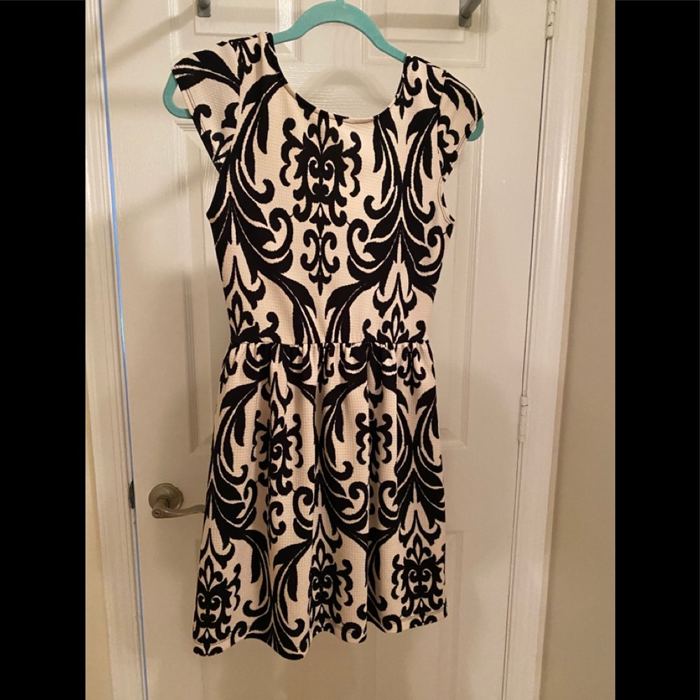 Black and White Printed Dress
